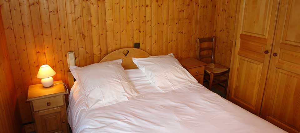 L'hôtel est composé de 17 chambres et propose plusieurs formules. Chambre avec plusieurs lits pouvant aller jusqu'à 5 personnes. Chambre single 